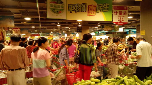 購物中心里的虧損廝殺 當(dāng)割舍在即,超市賽道迎來價值回歸終點,永輝的三十年浮沉始于聚焦也以聚焦開場?